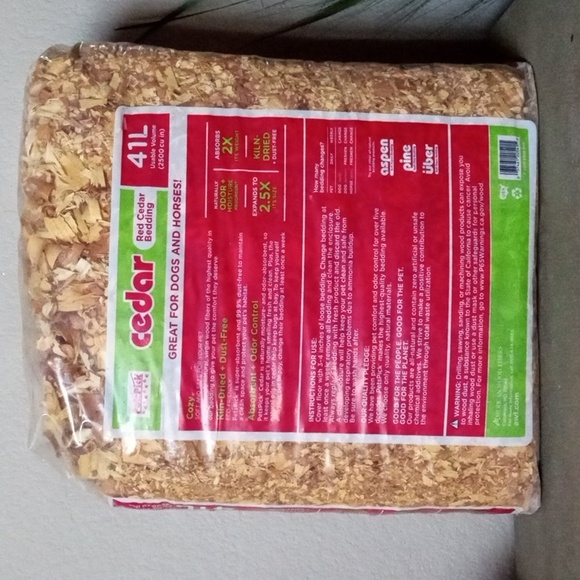 New! PETS PICK Red Cedar Bedding 41 Liters / Odor Control. - Picture 7 of 9